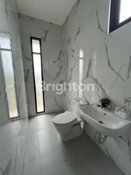 image GRAND CITY TOWNVILLE T123/295 (3)