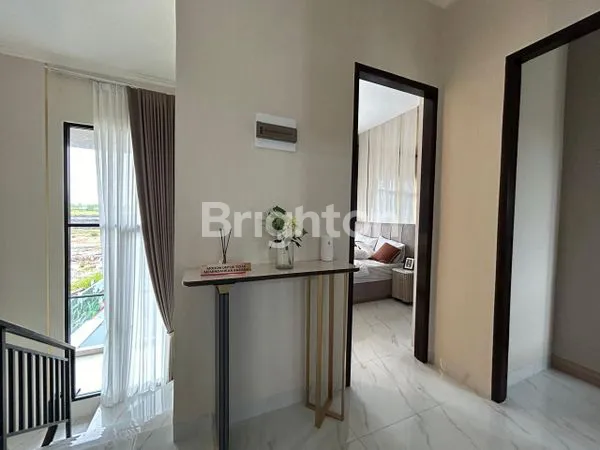 image GRAND CITY TOWNVILLE T123/295 (5)