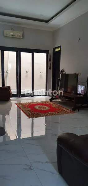 image RUMAH MEWAH 250M² DI SERUA CIPUTAT (8)