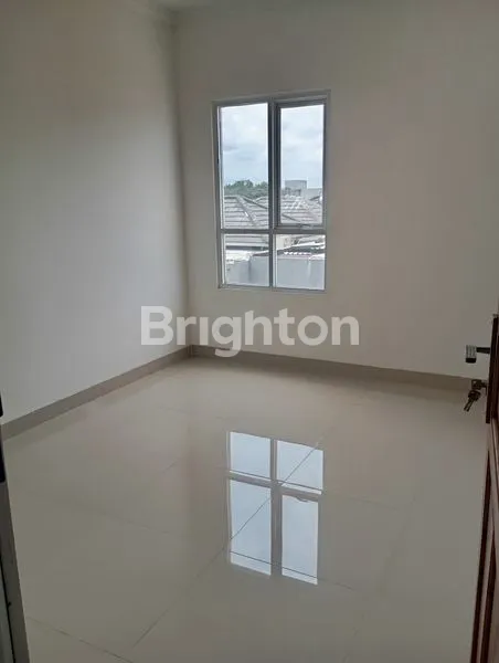 image RUMAH NYAMAN DAN STRATEGIS DI VILA KEBUN RAYA CIBINONG 1 (8)