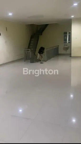 image RUKO BUAH BATU CENTRUM POSISI PALING DEPAN PINGGIR KALAN RAYA (5)