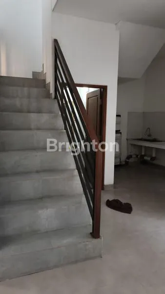 image RUMAH 2 LANTAI FULL FURNITURE DI KERTALANGU (5)