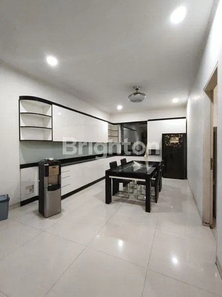 image RUMAH NYAMAN SIAP HUNI DI KEBAYORAN LAMA. BANGUNAN 2 LANTAI  (3)