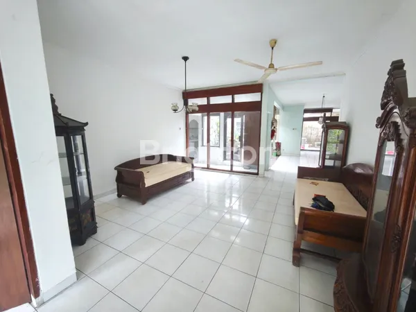 image RUMAH KEMANG JAKSEL HARGA MIRING -  BEBAS BANJIR - 4 MENIT WALKING DISTANCE KE MCDONALD KEMANG SERTA AREA KULINER (3)