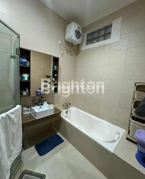 image DIJUAL RUMAH MEWAH 2 LANTAI DIKAWASAN STRATEGIS DAN BISNIS DI PULOMAS JAKARTA TIMUR  (7)