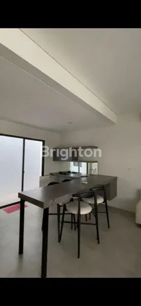 image RUMAH SIAP HUNI 2,5 LANTAI BSD (1)