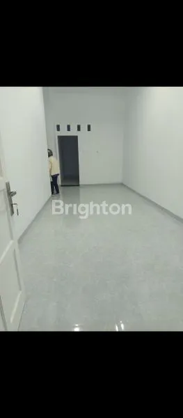 image KOMPLEK D THAMES P BARIS (7)