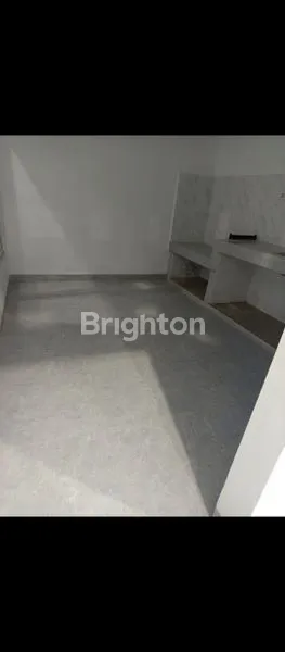 image KOMPLEK D THAMES P BARIS (2)