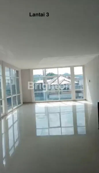 image RUKO STRATEGIS 3 LANTAI HADAP BARAT UNGARAN (7)