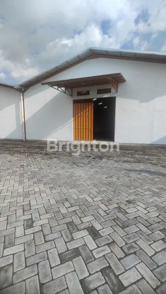 image BANGUNAN GRESS TENGAH KOTA (6)