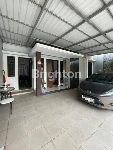 image RUMAH STRATEGIS DEKAT UNIVERSITAS PANCASILA JAGAKARSA JAKARTA SELATAN  (2)