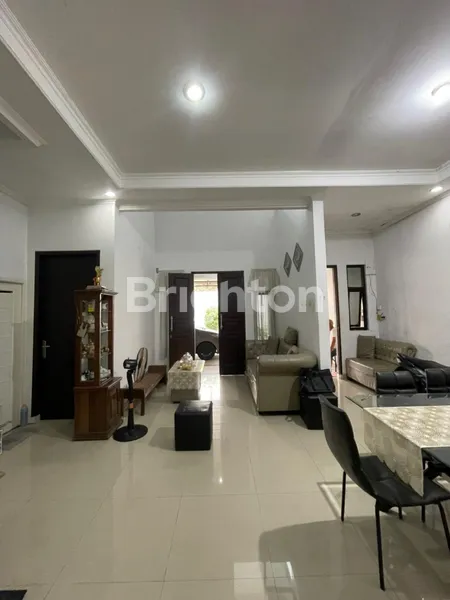 image RUMAH STRATEGIS DEKAT UNIVERSITAS PANCASILA JAGAKARSA JAKARTA SELATAN  (5)