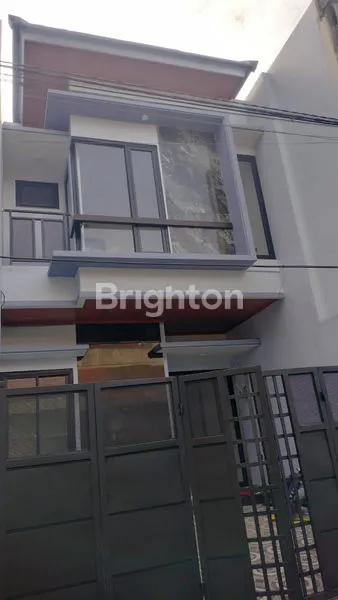 image RUMAH BARU SIAP HUNI LOKASI SANGAT STRATEGIS (7)