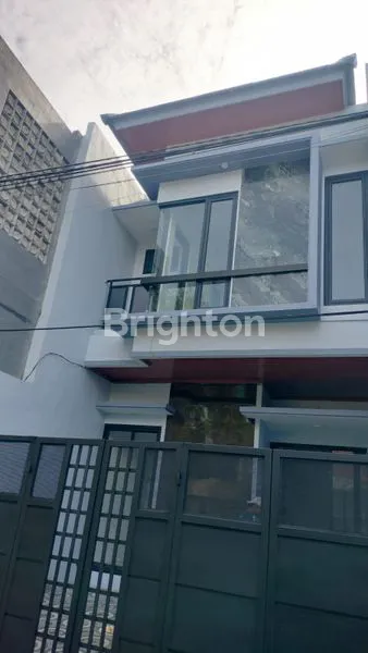 image RUMAH BARU SIAP HUNI LOKASI SANGAT STRATEGIS (3)