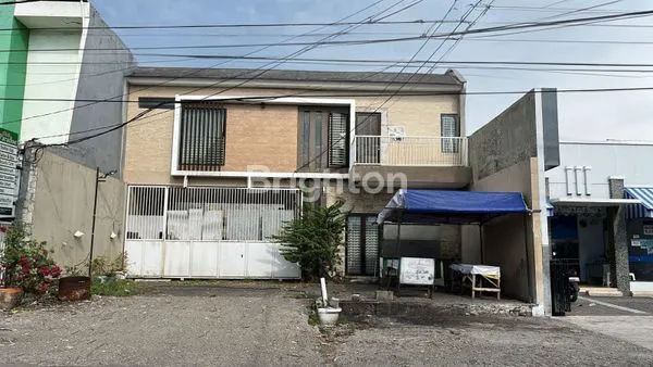 image RUMAH 2 LANTAI SURABAYA TIMUR LOKASI STRATEGIS NOL JALAN RAYA DEKAT MERR BANDARA JUANDA (1)