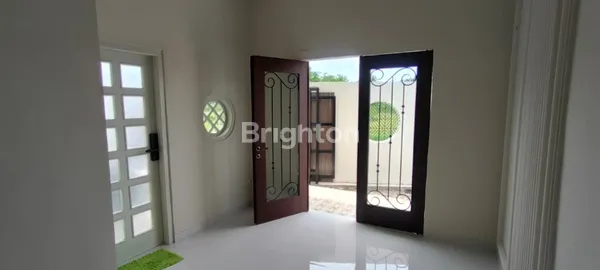 image RUMAH CLASIK MINIMALIS (4)