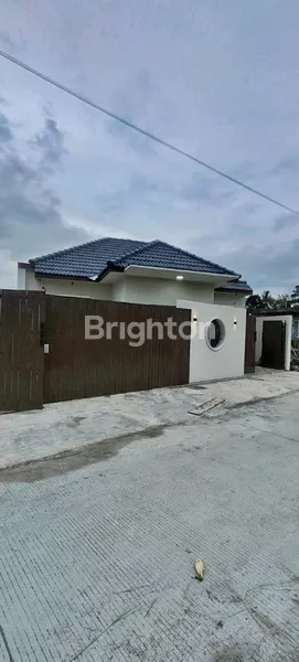 image RUMAH CLASIK MINIMALIS (5)