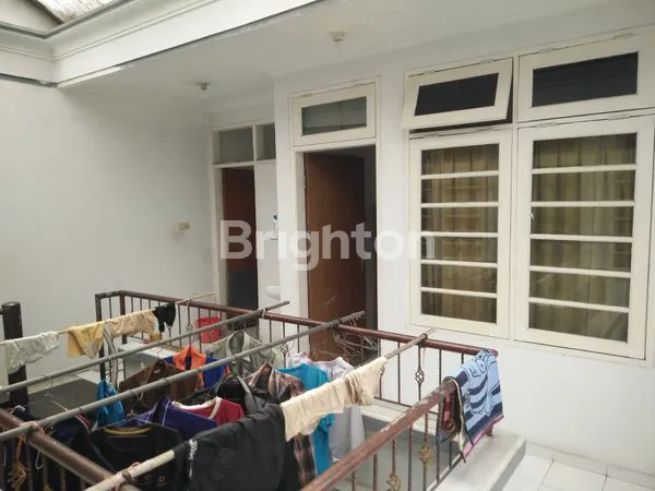 image RUMAH SIAP HUNI DEKAT UNIVERSITAS PETRA (7)