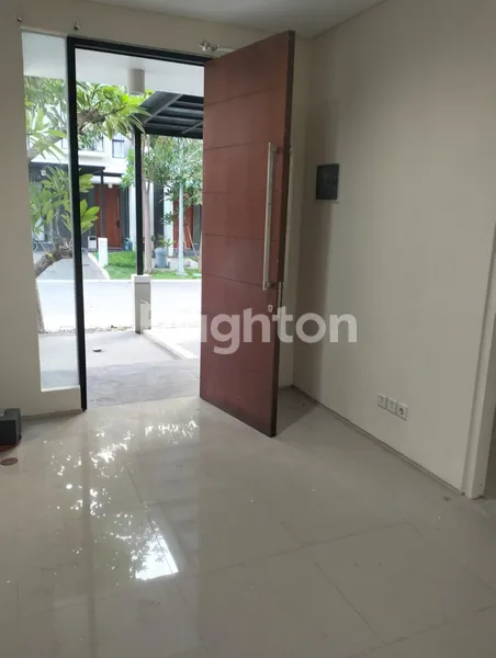 image RUMAH CITRALAND SEWA HARGA BISA NEGO LOKASI STRATEGIS (2)