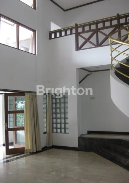 image RUMAH STRATEGIS DEKAT CBD SIMATUPANG JATIPADANG JAKARTA SELATAN  (4)