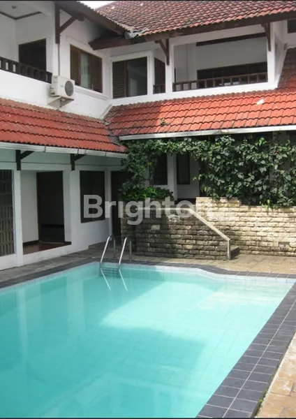 image RUMAH STRATEGIS DEKAT CBD SIMATUPANG JATIPADANG JAKARTA SELATAN  (8)