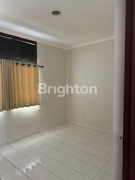 image RUMAH KOST SIAP USAHA STRATEGIS DEKAT STASIUN MRT LEBAK BULUS JAKARTA SELATAN  (5)