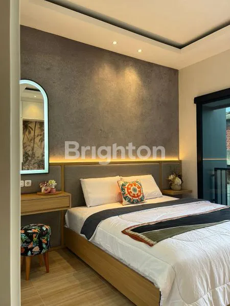 image RUMAH FURNISHED BAGUS MINIMALIS MEWAH DEKAT OERR (1)