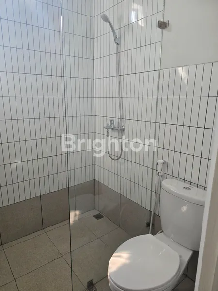 image RUMAH MEWAH 4 KAMAR TIDUR AREA BSD TANGSEL (6)