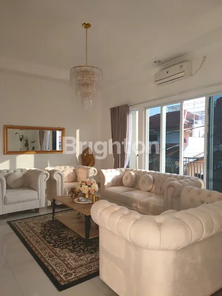 image DIJUAL RUMAH MODERN 3 LANTAI DI JATIBENING BARU (7)