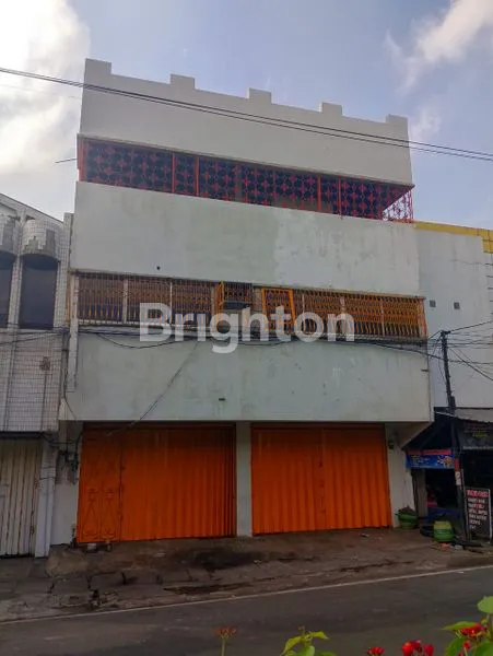 image RUKO 3,5 LT LEBAR 10 M SIAP PAKAI SANGAT COCOK UNTUK INVESTASI BISNIS YANG MENGUNTUNGKAN DIAREA YANG RAMAI DEPAN JALAN KEMBAR DISIMOKERTO DEKAT DENGAN KAPASAN KENJERAN PERAK (1)