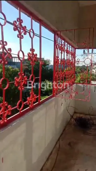 image RUKO 3,5 LT LEBAR 10 M SIAP PAKAI SANGAT COCOK UNTUK INVESTASI BISNIS YANG MENGUNTUNGKAN DIAREA YANG RAMAI DEPAN JALAN KEMBAR DISIMOKERTO DEKAT DENGAN KAPASAN KENJERAN PERAK (8)