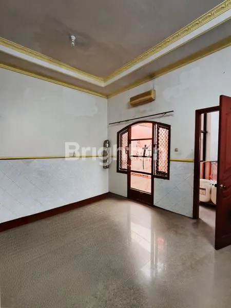 image RUMAH 2 1/2 LANTAI KAYU PUTIH RAWAMANGUN JAKARTA TIMUR (3)