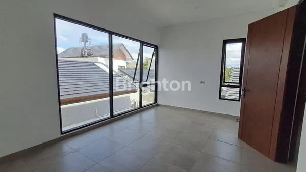image VILLA BARU ONE GATE SISTEM DI SANUR (8)