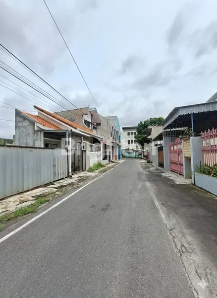 image TANAH STRATEGIS DI TIPES, DEKAT PERKANTORAN BCA, TASPEN, LOTTE MART (2)