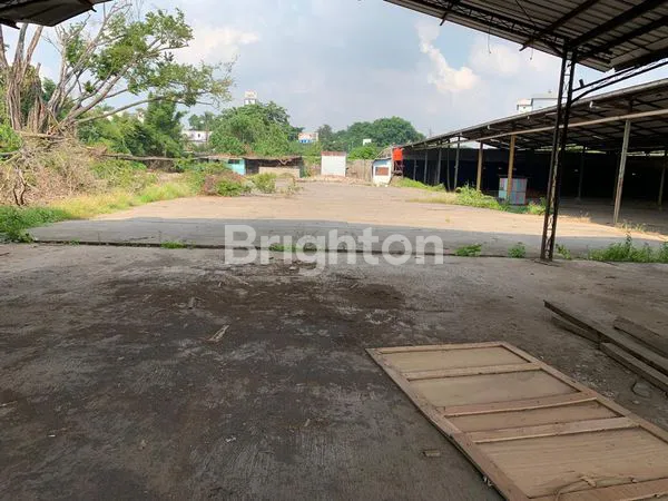 image BANGUNAN PABRIK EKS KAROSERI MOBIL DI JALAN RAYA SERANG, CIKUPA, TANGERANG. (4)