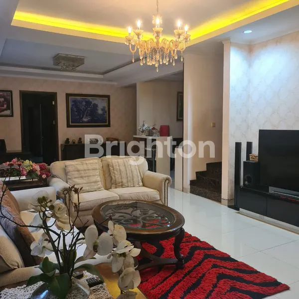 image RUMAH MEWAH 2¼ LANTAI SENTUL NIRWANA – CLUSTER ATMOSPHIRE SENTUL CITY (1)
