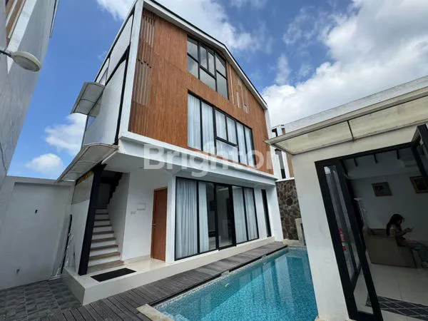 image MODERN THREE BEDROOM VILLA CLOSE TO THE BEACH AND NUANU AREA (2)