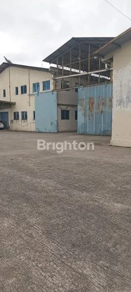 GUDANG LUAS 6500M², AKSES TOL MUDAH