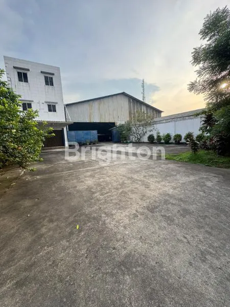 image RUKO 3 LANTAI DAN BANGUNAN GUDANG LUAS 1100M² KH HASYIM ASHARI PINANG TANGERANG DEKAT TOL JOGLO DAN CILEDUG LETAK KAWASAN RAMAI DAN STRATEGIS (5)