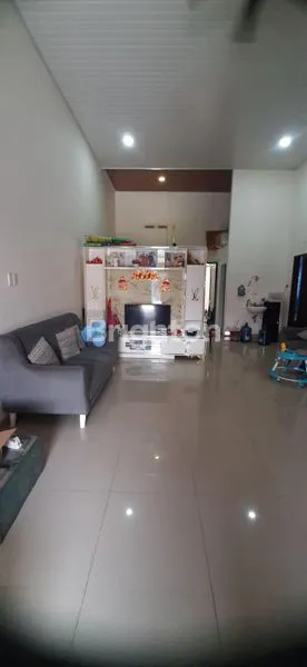 image BANTING HARGA RUMAH MEWAH DI KOMPLEK BRAHRANG. 3 KT & SHM 700 JT (2)