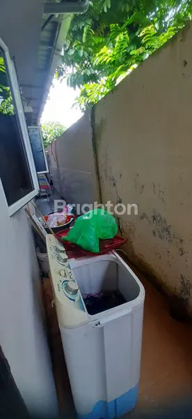 image BANTING HARGA RUMAH MEWAH DI KOMPLEK BRAHRANG. 3 KT & SHM 700 JT (5)