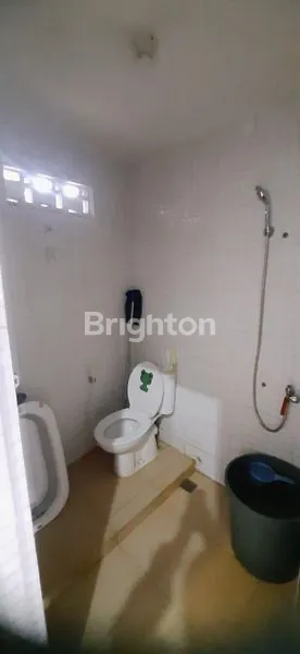 image BANTING HARGA RUMAH MEWAH DI KOMPLEK BRAHRANG. 3 KT & SHM 700 JT (4)