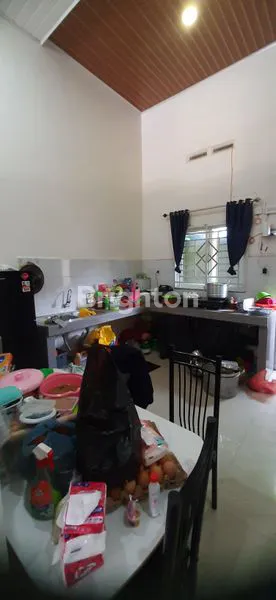 image BANTING HARGA RUMAH MEWAH DI KOMPLEK BRAHRANG. 3 KT & SHM 700 JT (3)