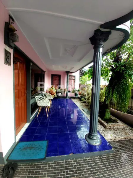 RUMAH MEWAH DI JL. ARUM SARI KIARACONDONG - HUNIAN LUAS & NYAMAN\N