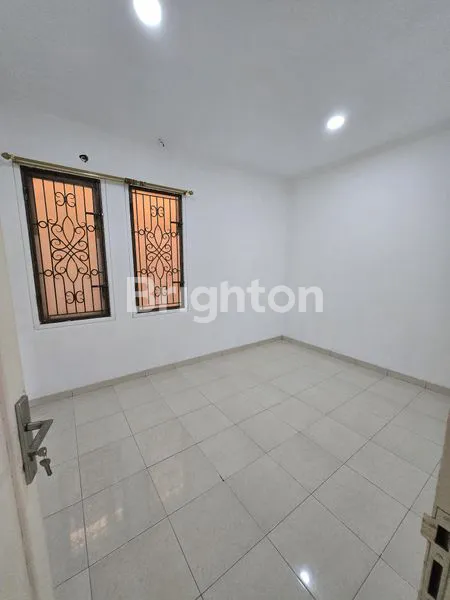 image RUMAH 2 LANTAI GADING ARCADIA SIAP HUNI LOKASI STRATEGIS (6)