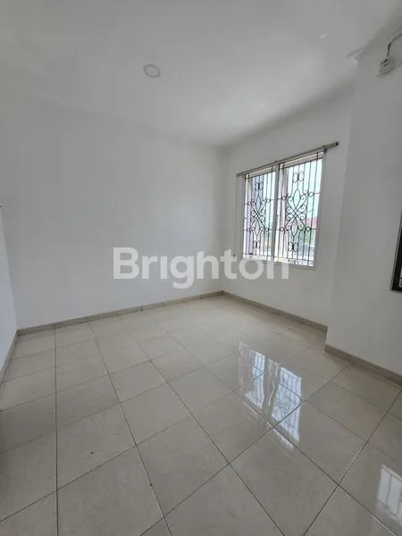 image RUMAH 2 LANTAI GADING ARCADIA SIAP HUNI LOKASI STRATEGIS (4)