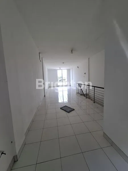 image RUKO  2 LANTAI  DI COMMPARK KOTA WISATA (5)