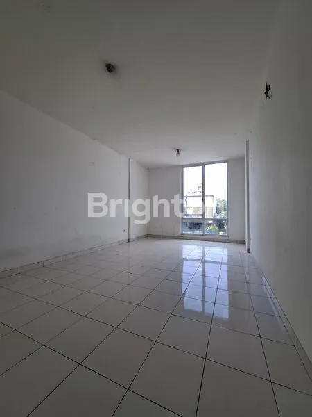 image RUKO  2 LANTAI  DI COMMPARK KOTA WISATA (4)