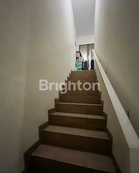 image BUTUH CEPAT LAKU RUMAH BELIMBING PONDOK CANDRA MINIMALIS 2 LANTAI, BEBAS BANJIR, DEKAT TOL TAMBAK SUMUR, DEKAT BANDARA JUANDA  (5)