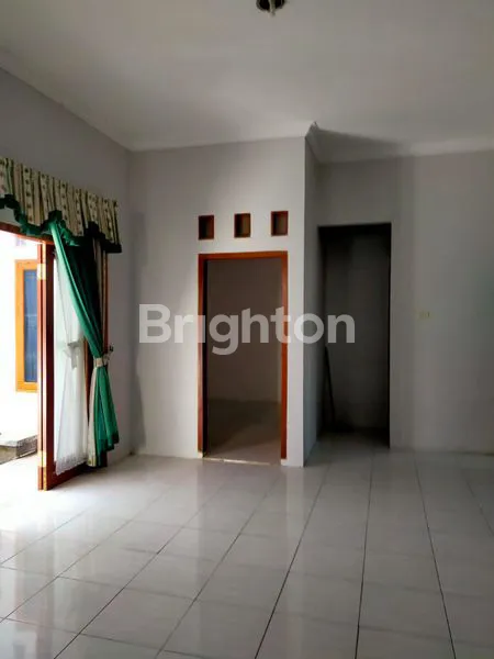 image RUMAH SIAP HUNI DI LINGKUNGAN PERUMAHAN DEKAT EXIT TOL (2)